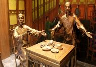 北京雕塑公司：對(duì)于商業(yè)雕塑來說，玻璃鋼雕塑有哪些特點(diǎn)