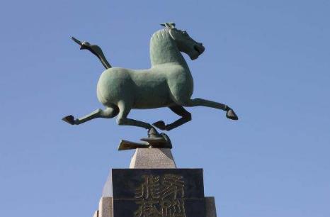 城市雕塑應(yīng)該怎么保護(hù)？呼吁大眾提升責(zé)任心