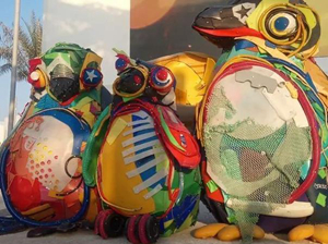 博物館雕塑：用垃圾雕塑，作品寓意深刻