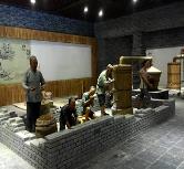 玻璃鋼雕塑的優(yōu)劣勢，北京雕塑廠向您詳解！